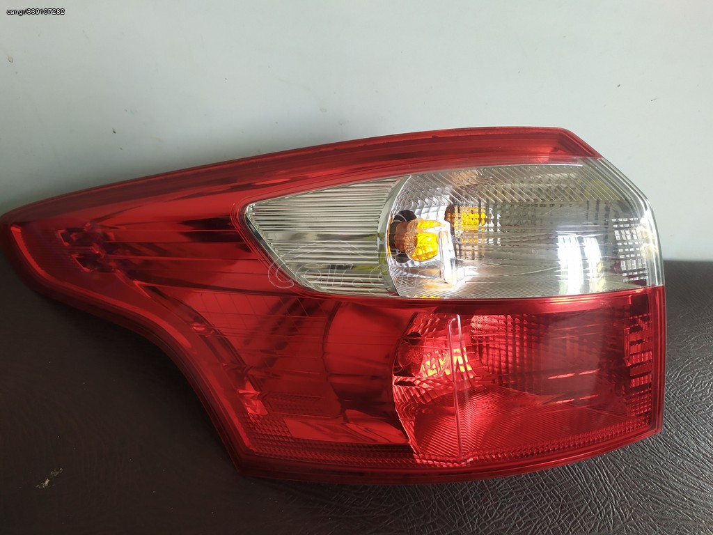 ΦΑΝΑΡΙ FORD FOCUS STATION