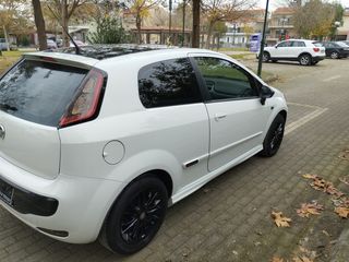 Fiat Punto Evo 2011-thumb-9