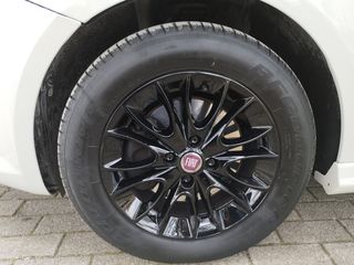 Fiat Punto Evo 2011-thumb-16