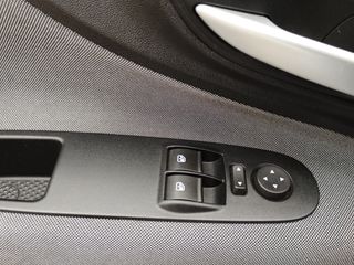 Fiat Punto Evo 2011-thumb-15