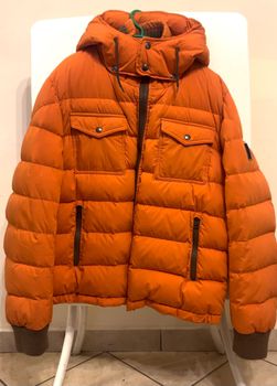 Moncler  240€