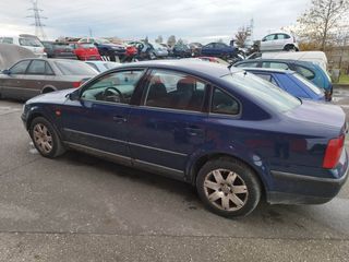 VOLKSWAGEN PASSAT 2000