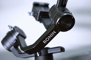 Gimbal-Σταθεροποιητες καμερων-thumb-3