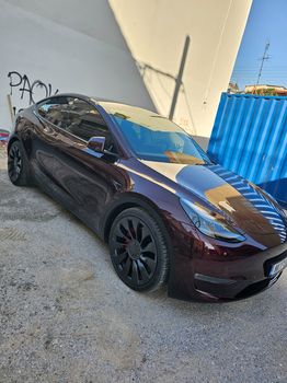 Tesla Model Y '23 PERFORMANCE