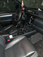 Toyota Hilux 2021-thumb-5