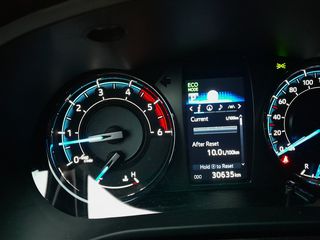 Toyota Hilux 2021-thumb-6