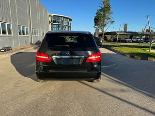 Mercedes-Benz B 180 2013 d-thumb-4