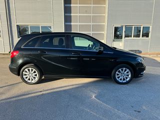Mercedes-Benz B 180 2013 d-thumb-6