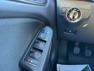 Mercedes-Benz B 180 2013 d-thumb-17