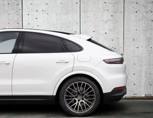 Porsche Cayenne 2022 COUPE-thumb-7