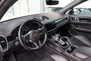 Porsche Cayenne 2022 COUPE-thumb-8