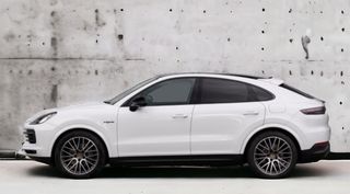 Porsche Cayenne 2022 COUPE-thumb-1
