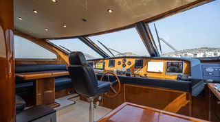 Falcon 2006 86 Flybridge / Refitted 2021-thumb-11