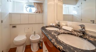 Falcon 2006 86 Flybridge / Refitted 2021-thumb-18