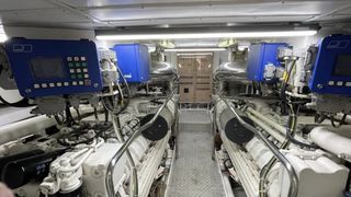 Falcon 2006 86 Flybridge / Refitted 2021-thumb-19