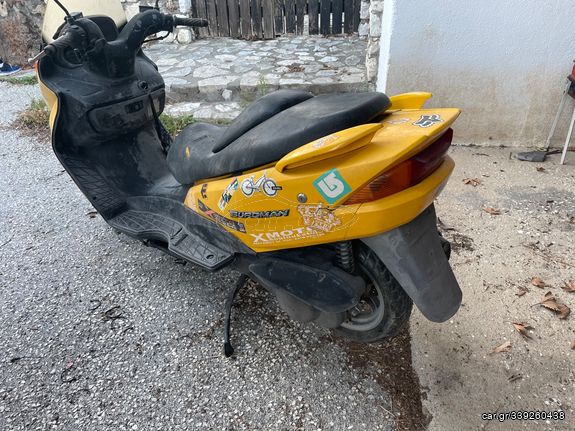 Suzuki burgman 125cc για ανταλακτικα!!