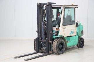 Mitsubishi 2000 FD35K-thumb-2