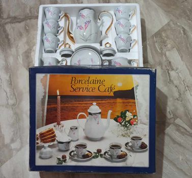 PORCELAINE SERVICE CAFE - SET 15 PIECES