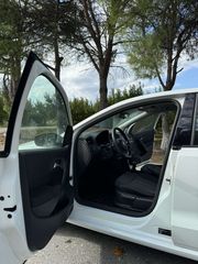 Volkswagen Polo 2016-thumb-6