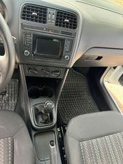Volkswagen Polo 2016-thumb-7