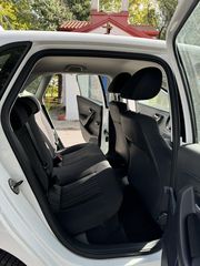 Volkswagen Polo 2016-thumb-11