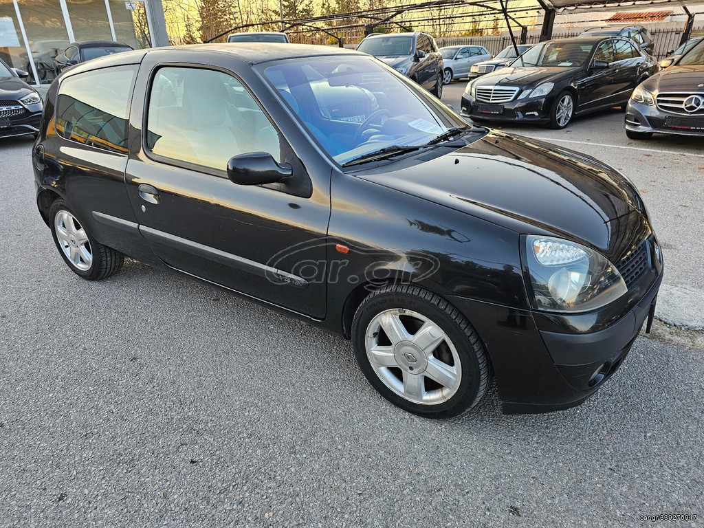Renault Clio 2002 1.4 98HP COUPE