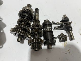 ΣΑΣΜΑΝ HONDA XLR 200 MD29 ΓΙΑ ΑΝΤΑΛΛΑΚΤΙΚΑ *MOTO LEADER PARTS*