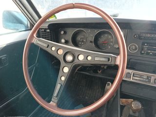 Toyota Corolla 1974-thumb-5