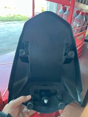 Καπάκι για μονόσελο πίσω KTM 1290 Super Duke R-thumb-4