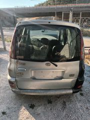 Toyota Verso 2002-thumb-1