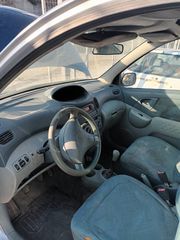 Toyota Verso 2002-thumb-6