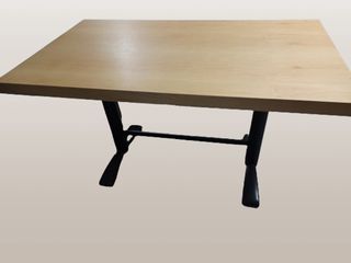 Τραπέζι με μεταλλική Βάση - επιφάνεια από ξύλο 1.30Χ0.75Χ0,75Υ (2 τεμάχια διαθέσιμα)