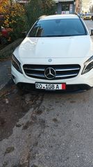 Mercedes-Benz GLA 180 '16