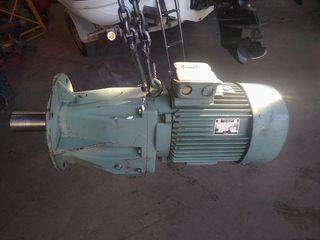 Μειωτηρας 7,5 kw 320rpm-thumb-5