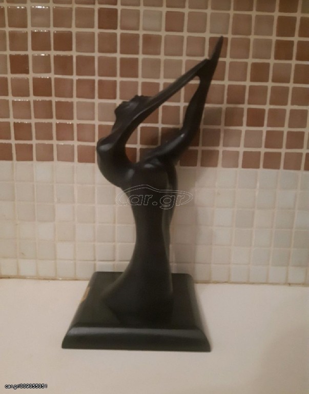 Συλλεκτικο άγαλμα.Stavropoulos collection