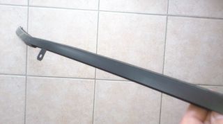 Seat Ibiza System porsche 1983 - 1993.// 1 ΚΑΝΑΛΙ ΠΑΡΑΘΥΡΟΥ ΠΟΡΤΑΣ ΜΕ ΤΣΙΜΟΥΧΑ ΕΜ. Η ΠΙΣΩ ΑΡΙΣΤΕΡΑ Η ΔΕΞΙΑ \\ Γ Ν Η Σ Ι Α-ΚΑΛΟΜΕΤΑΧΕΙΡΙΣΜΕΝΑ-ΑΝΤΑ/ΚΑ