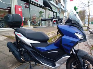 Aprilia SR GT 200 '23 ΠΡΟΣΦΟΡΑ ΜΕ ΤΟ ΚΛΕΙΔΙ ΣΤΟ ΧΕΡΙ+ΔΩΡΟ ΑΞΕΣΟΥΑΡ