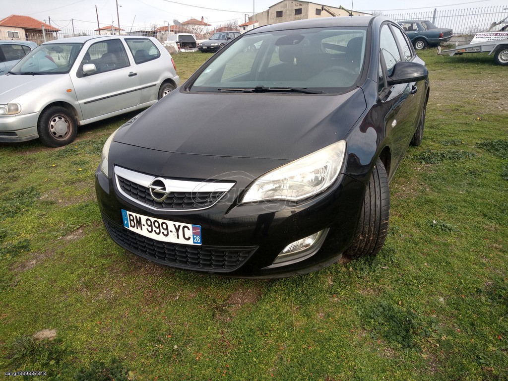 Opel Astra 2011