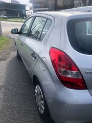 Hyundai i 20 2012-thumb-5