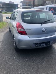 Hyundai i 20 2012-thumb-6