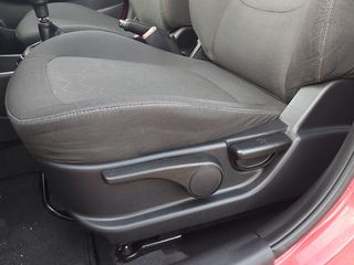Hyundai i 20 2012-thumb-13