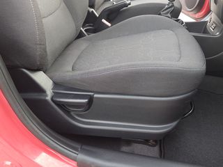 Hyundai i 20 2012-thumb-20