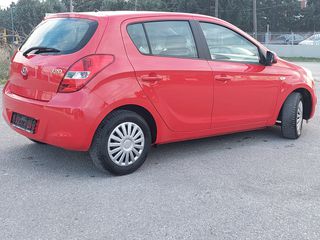 Hyundai i 20 2012-thumb-6