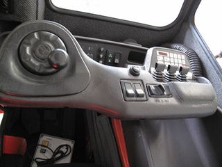 BT 2003 VR KLB1895-thumb-5