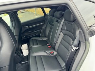 Porsche Taycan 2022 Sport Turismo Panorama Full-thumb-19