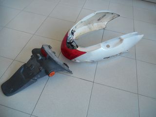 Kymco Grand DINK 125/250  πλαστικά μέρη Ουρά Fairing και Φανάρι Stop Πίσω Σε καλή κατάσταση!!! 