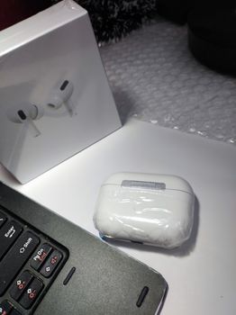 Airports Pro 2nd generation apple REPLICA 