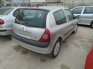 Renault Clio 2005-thumb-5