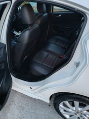 Alfa Romeo Giulietta 2011-thumb-13