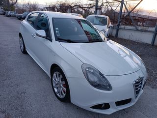 Alfa Romeo Giulietta 2011-thumb-7